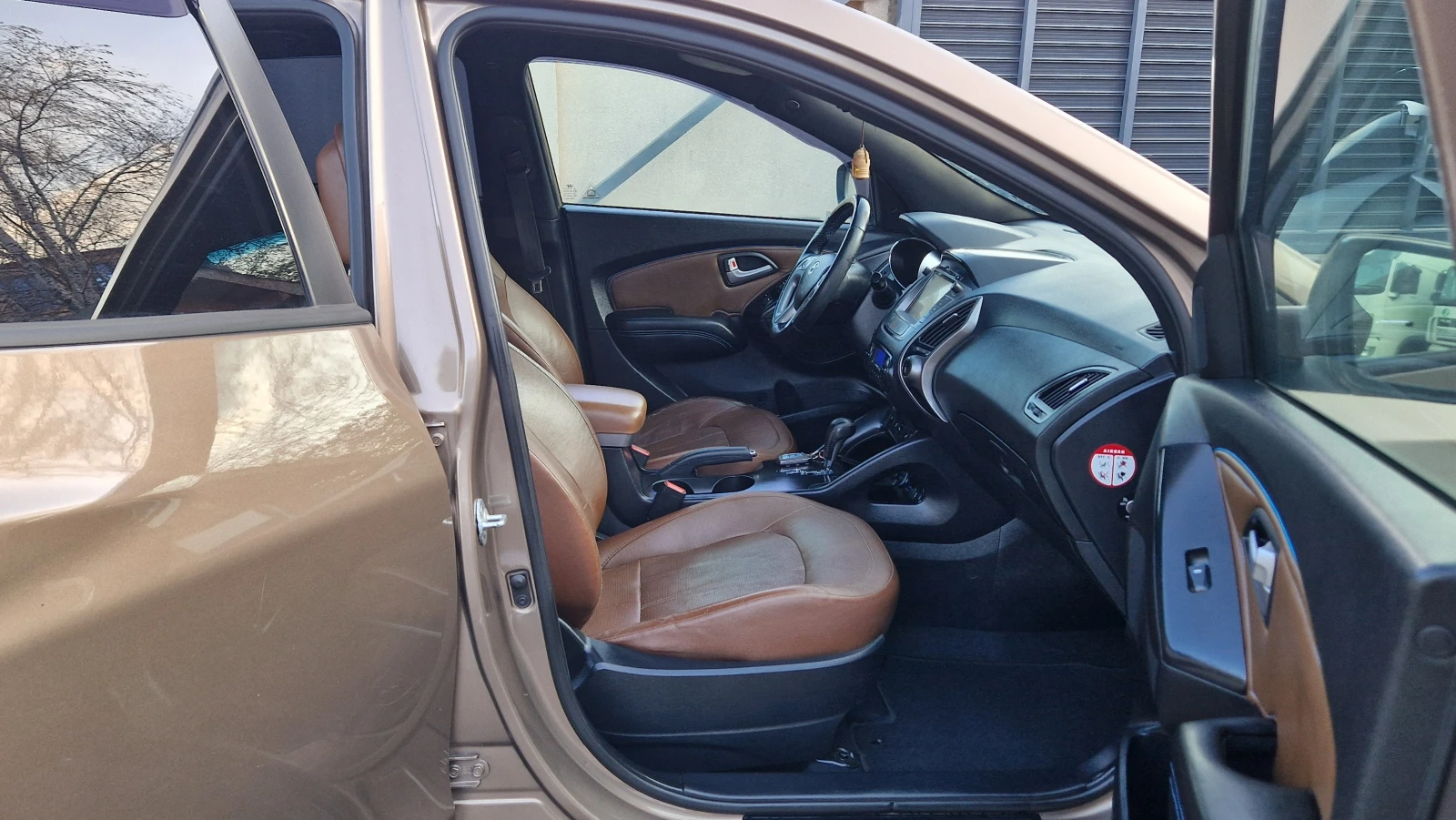 Hyundai IX35 2.0 CRDI -FACE-����-NAVI-PANORAMA | Mobile.bg � ����������� 16