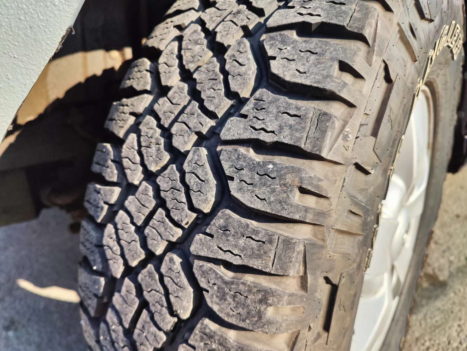 Kia Sorento 2.5 CRDi, снимка 8 - Автомобили и джипове - 53742913