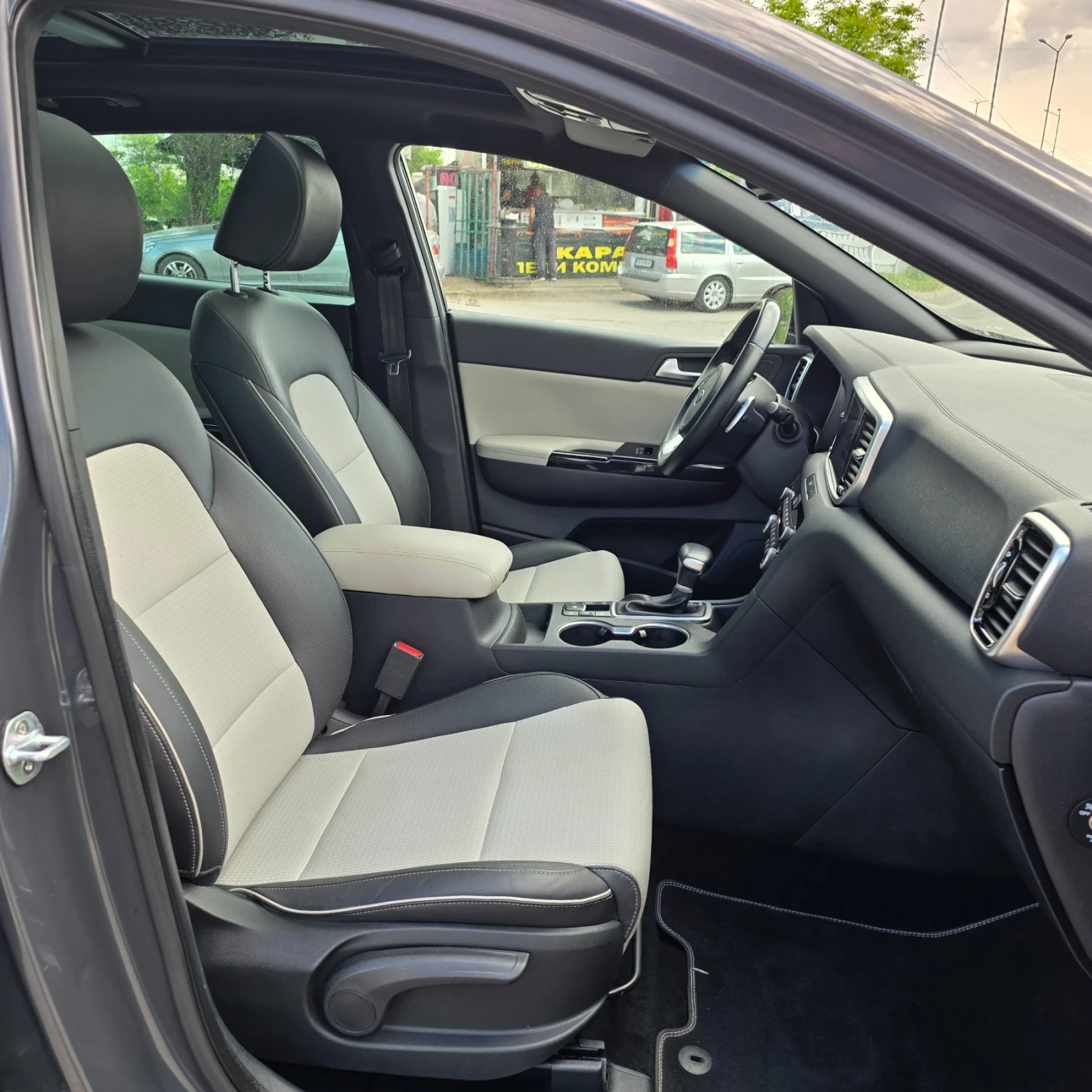 Kia Sportage 1.6CRDI GTLine AWD/PANORAMA/KEYLESS/JBL/KAMERA360!, снимка 10 - Автомобили и джипове - 54478181