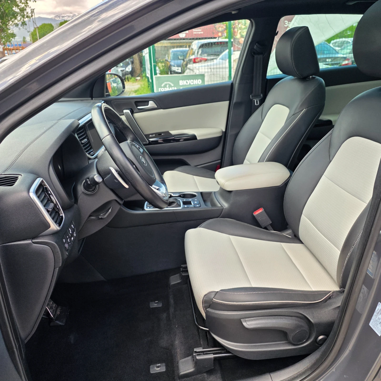 Kia Sportage 1.6CRDI GTLine AWD/PANORAMA/KEYLESS/JBL/KAMERA360!, снимка 9 - Автомобили и джипове - 54478181