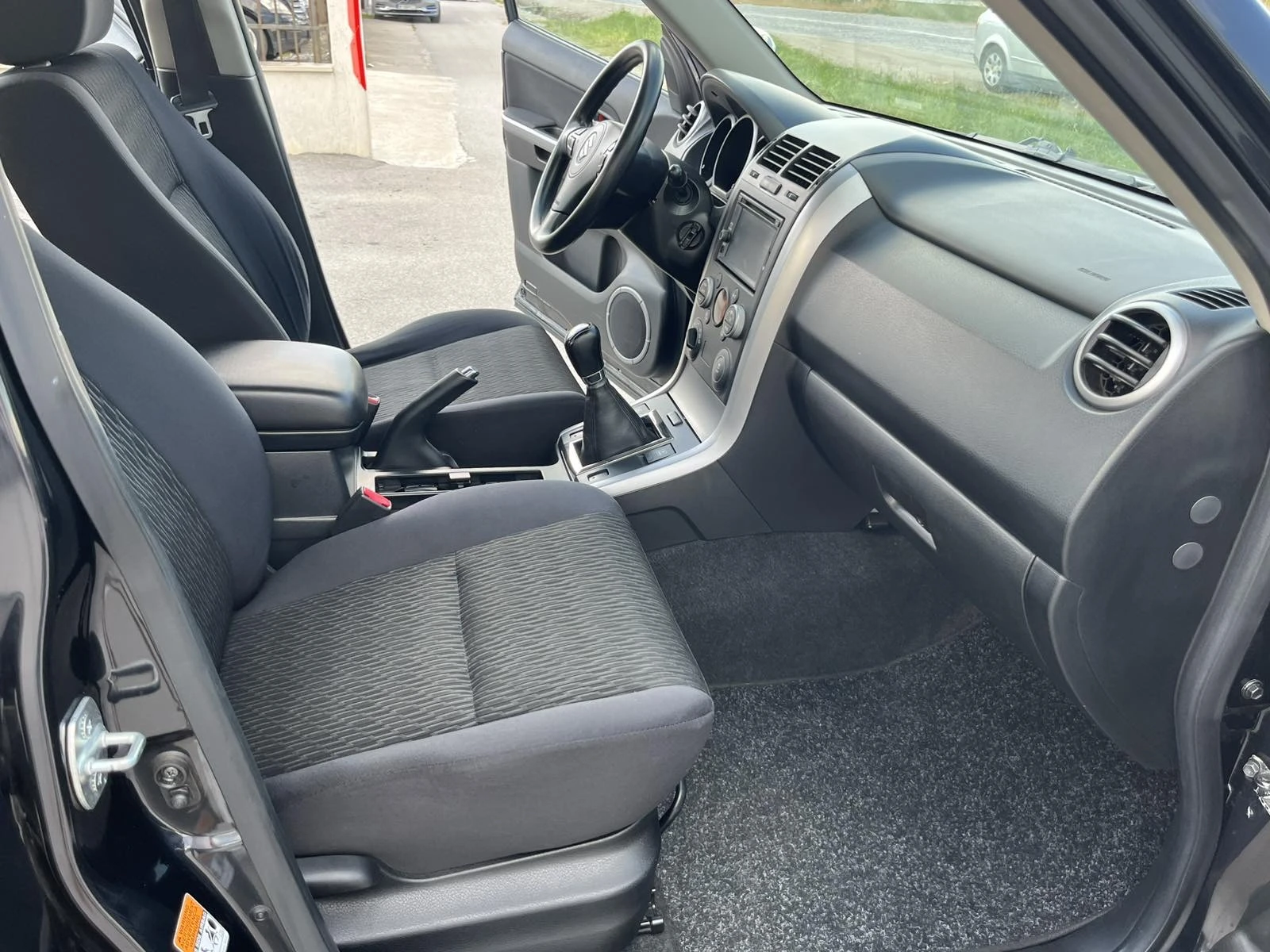 Suzuki Grand vitara FACE 1.9DCI 129кс 4Х4, БЪРЗИ И БАВНИ ВНОС ИТАЛИЯ, снимка 11 - Автомобили и джипове - 54857572