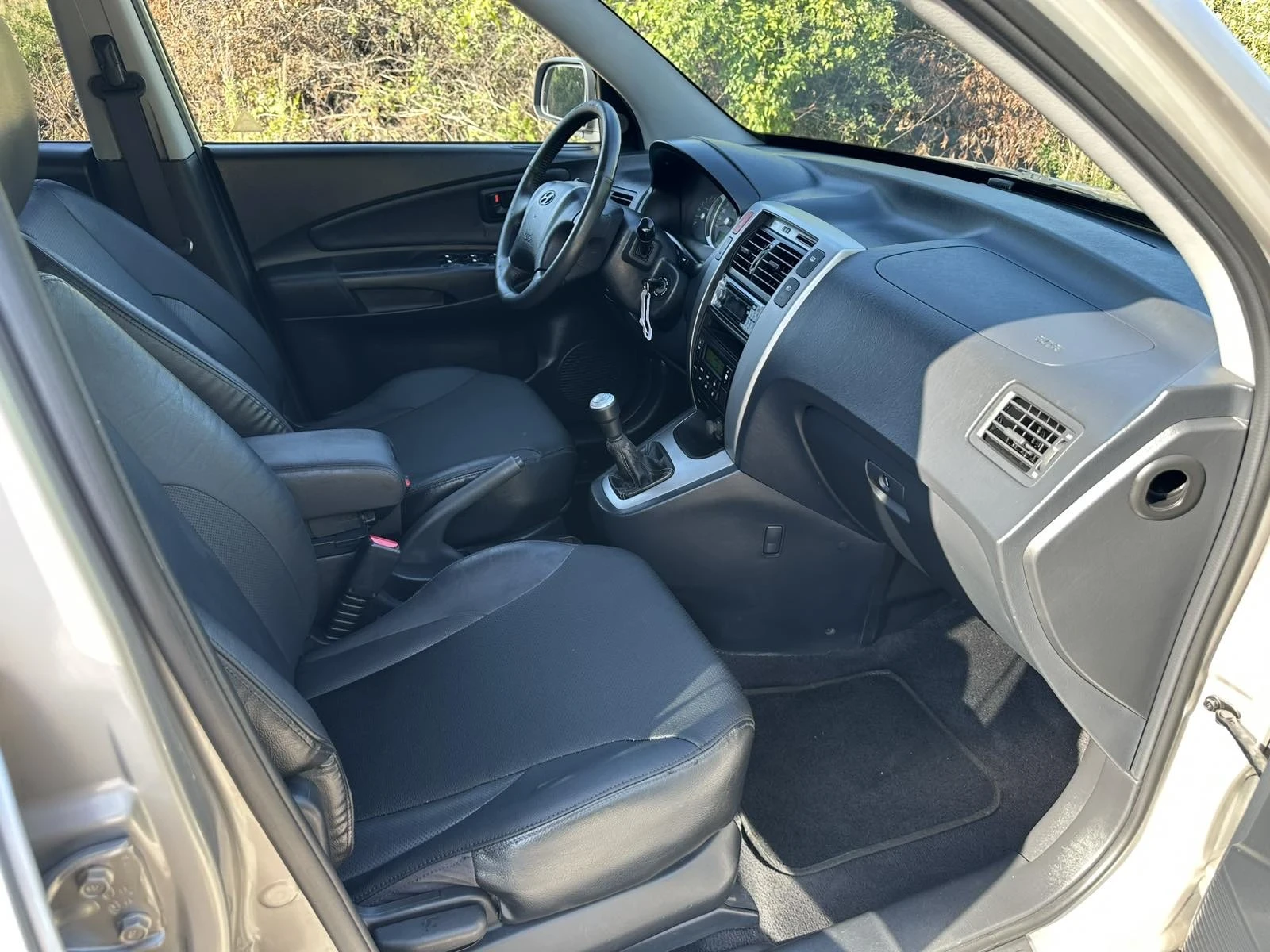 Hyundai Tucson Hyundai Tucson 2.0 CRDi 111 к.с. 4x4 | 2006 г. | 2, снимка 9 - Автомобили и джипове - 55575042