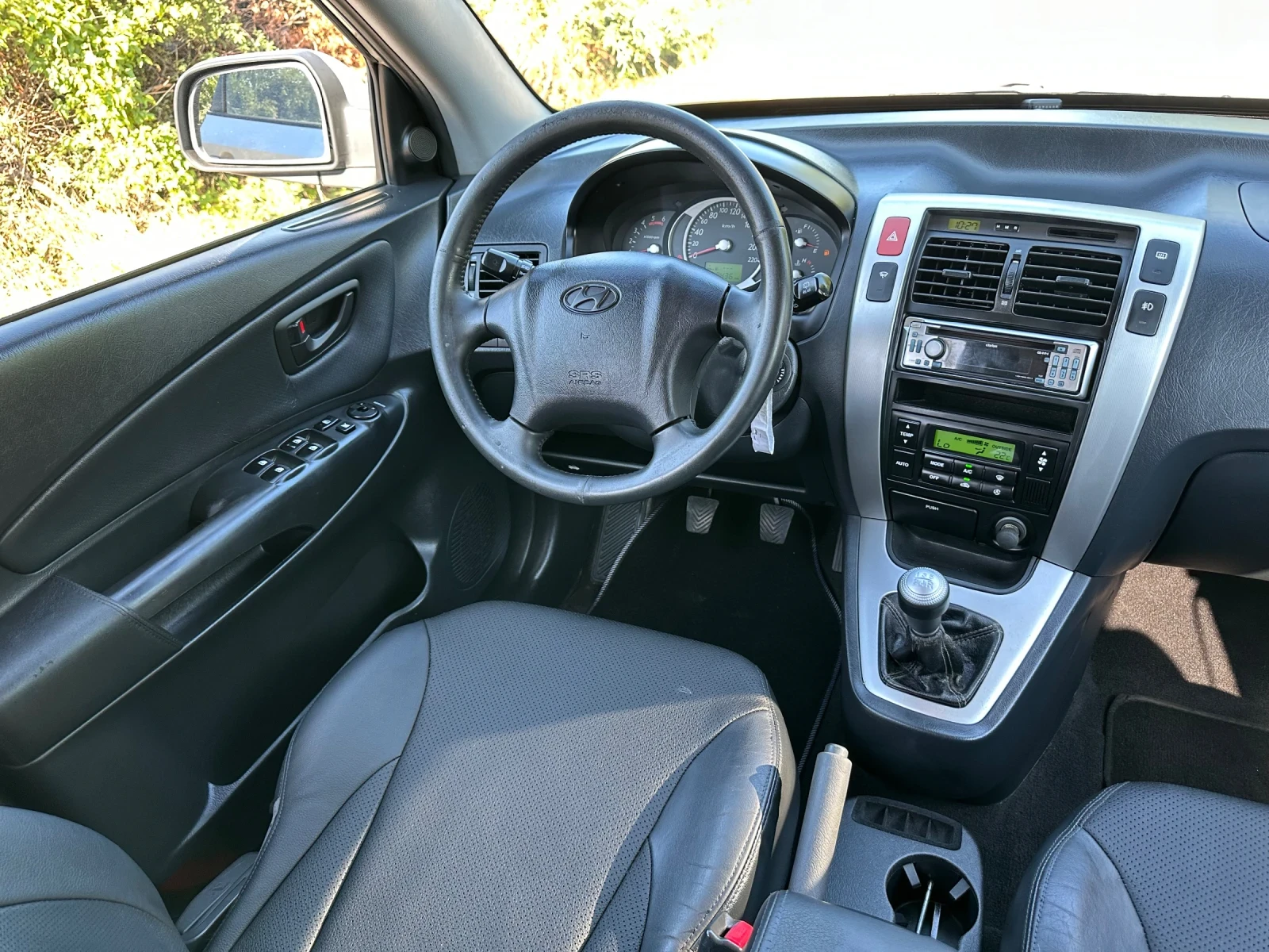 Hyundai Tucson Hyundai Tucson 2.0 CRDi 111 к.с. 4x4 | 2006 г. | 2, снимка 8 - Автомобили и джипове - 55575042