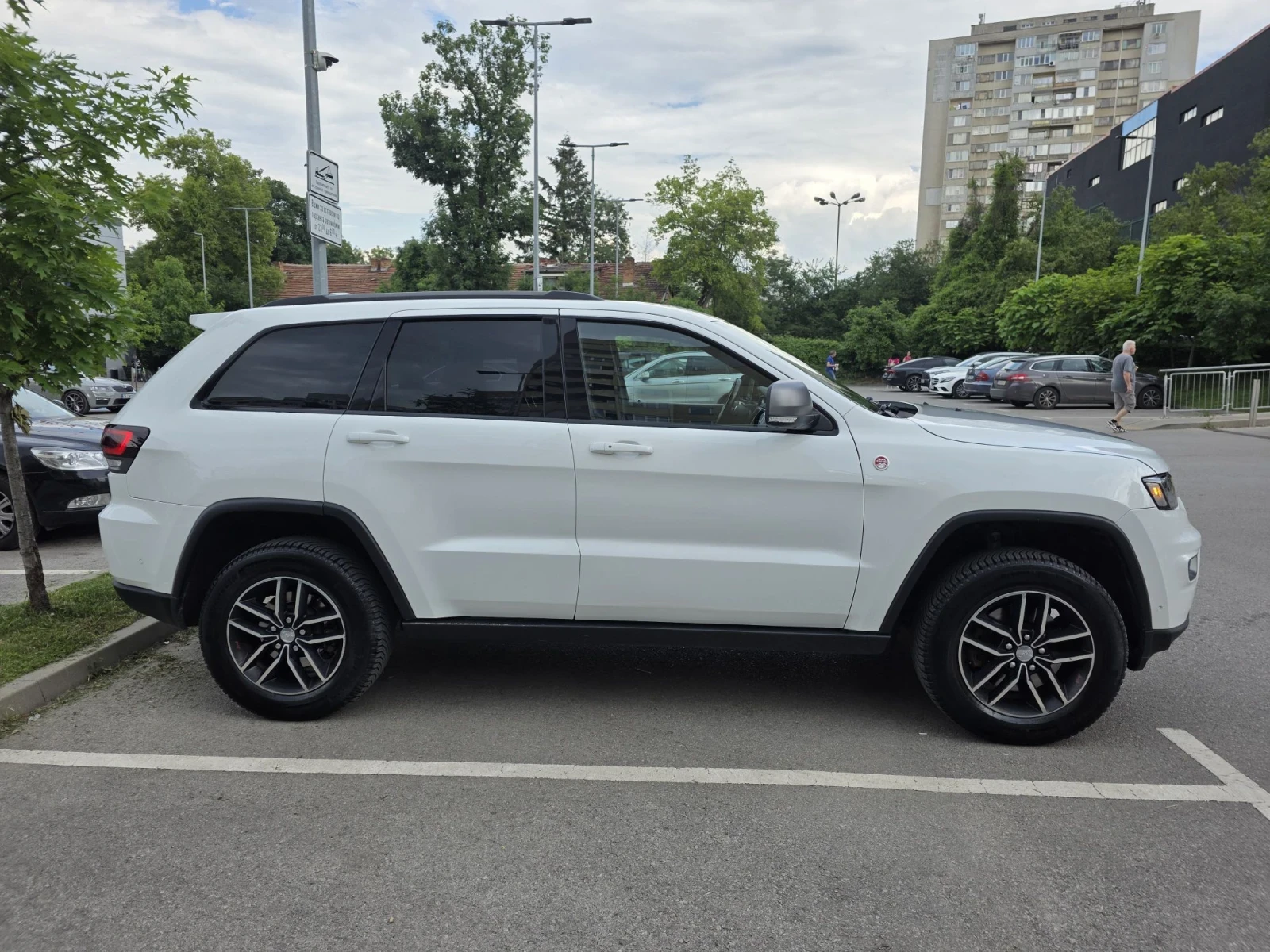 Jeep Grand cherokee Топ !!! TRAILHAWLK 5.7 HEMI LPG, снимка 2 - Автомобили и джипове - 55669250