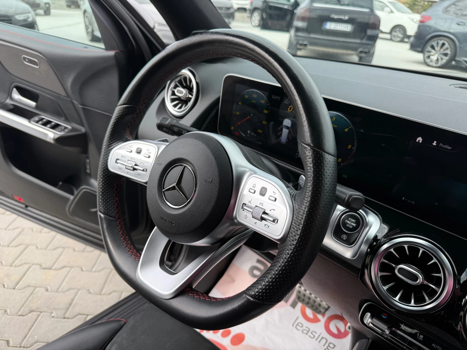 Mercedes-Benz GLB 200 2.0 cdi AMG PAKET Собствен лизинг !!!, снимка 11 - Автомобили и джипове - 56231610