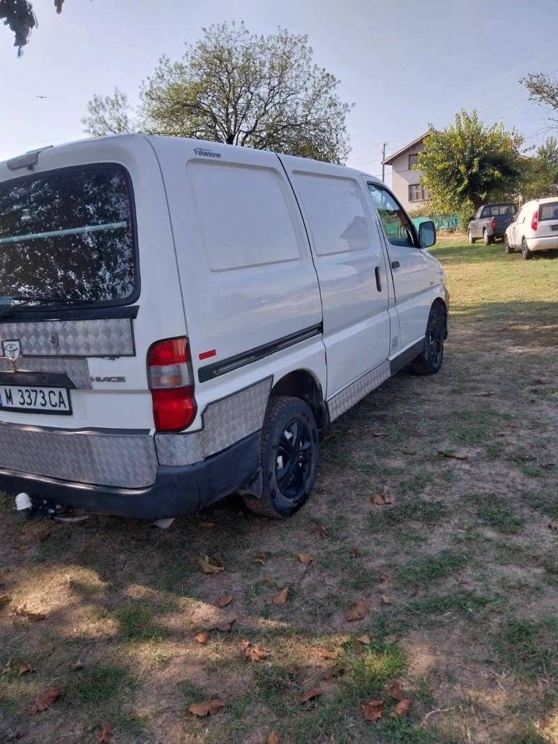 Toyota Hiace 2500, снимка 3 - Бусове и автобуси - 45652042