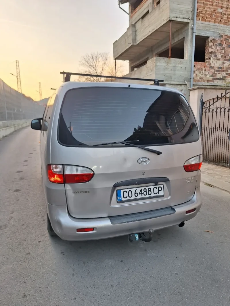 Hyundai H1 Starex 2.5, снимка 4 - Бусове и автобуси - 47827915