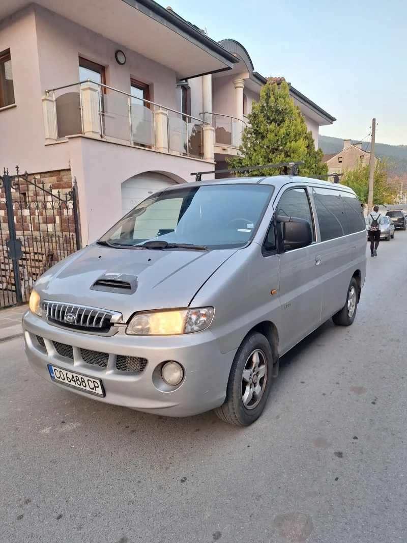 Hyundai H1 Starex 2.5, снимка 2 - Бусове и автобуси - 47827915