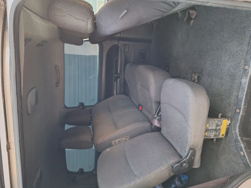 Hyundai H1 Starex 2.5, снимка 7 - Бусове и автобуси - 47827915