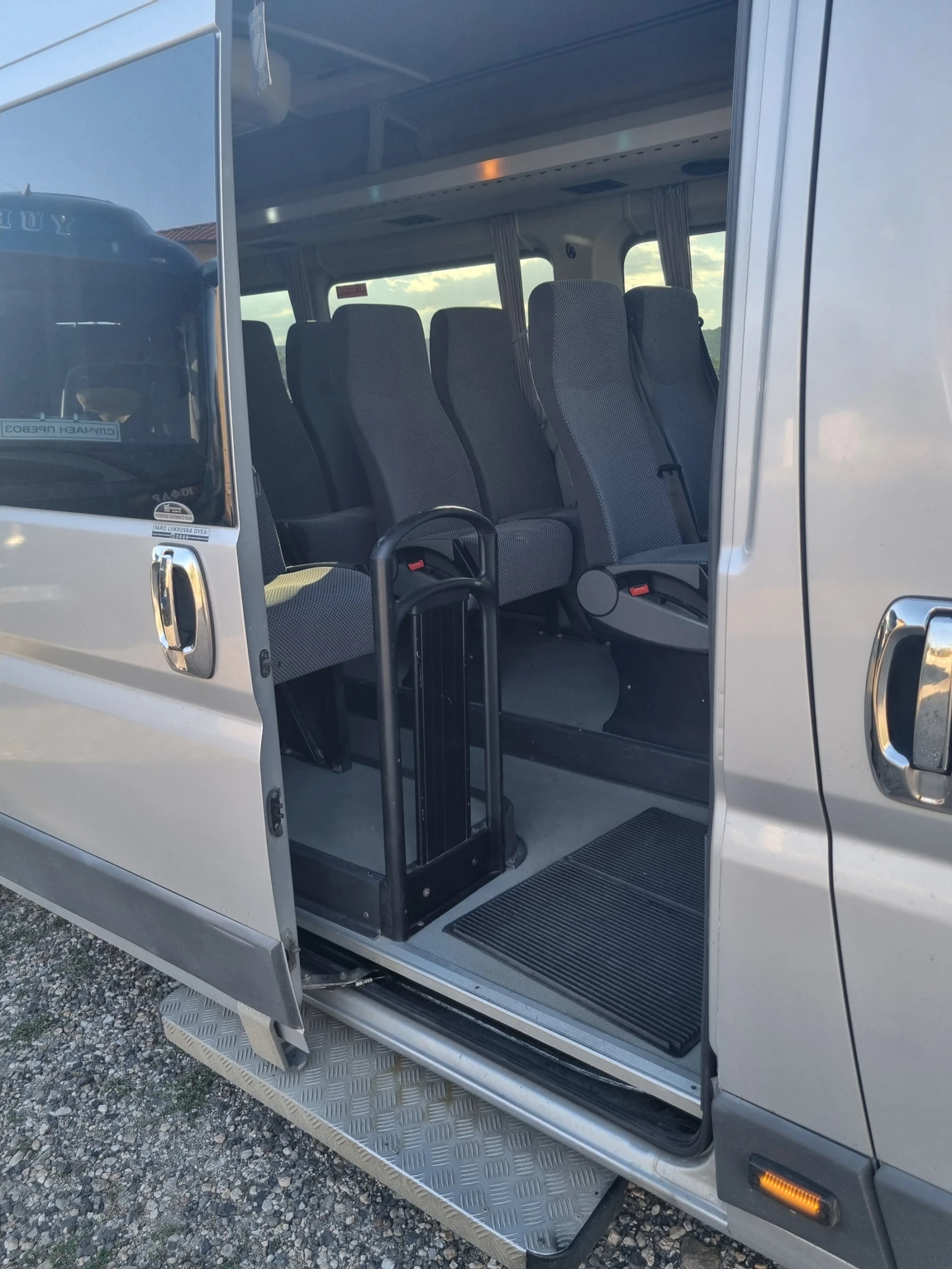 Peugeot Boxer 3.0   17 места - изображение 4