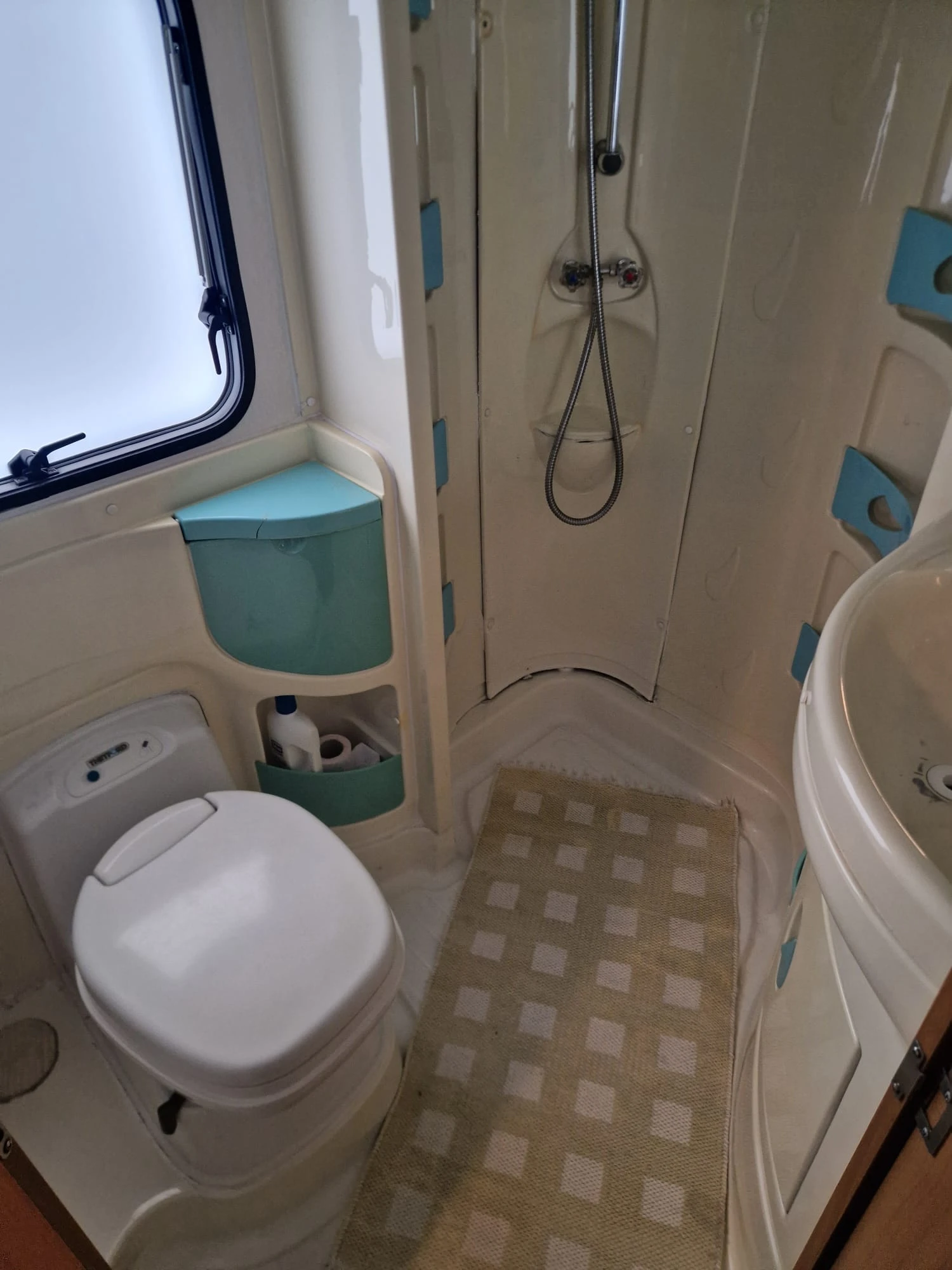 Кемпер Fiat Dukato 2.0JTD, снимка 10 - Каравани и кемпери - 53889997