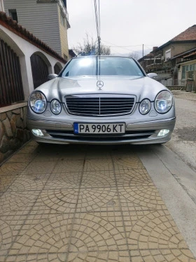  Mercedes-Benz E 270