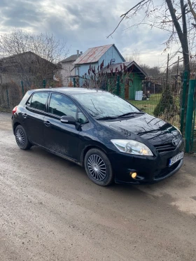 Toyota Auris 1.4 - изображение 1