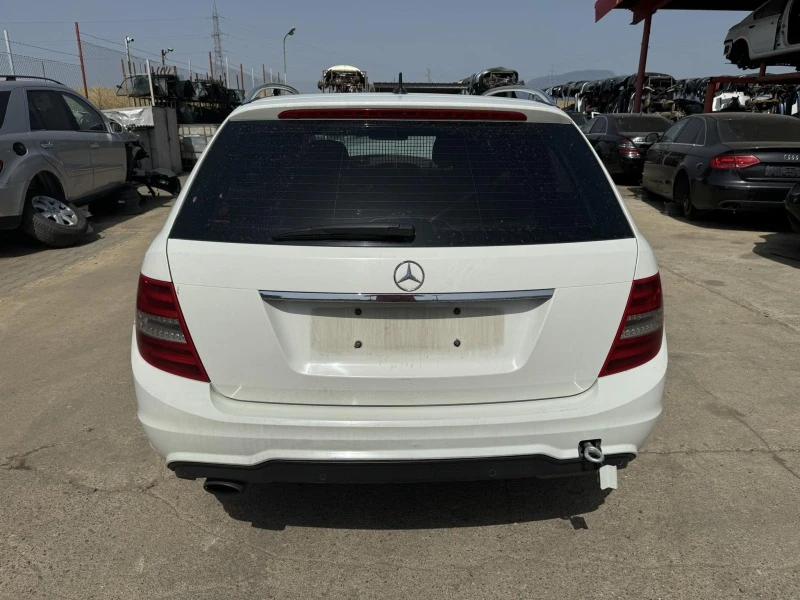 Mercedes-Benz C 220 2.2, снимка 2 - Автомобили и джипове - 46444030