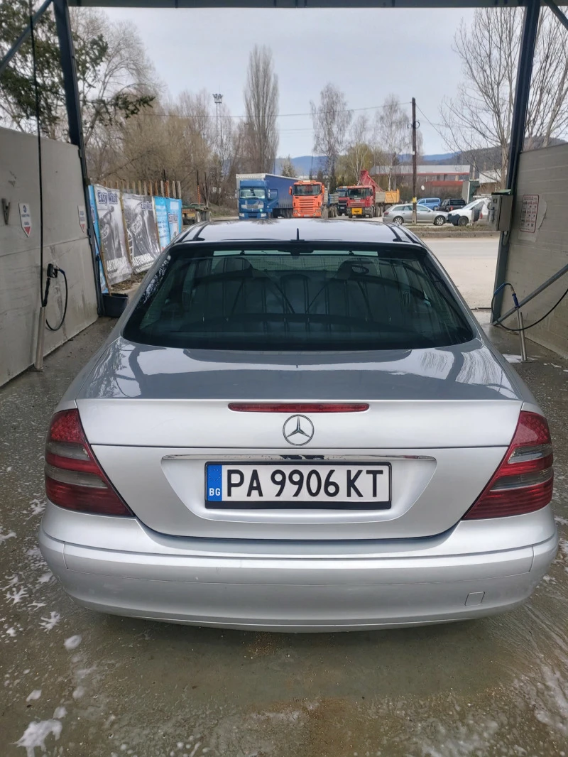 Mercedes-Benz E 270 Авангард , снимка 2 - Автомобили и джипове - 46923553