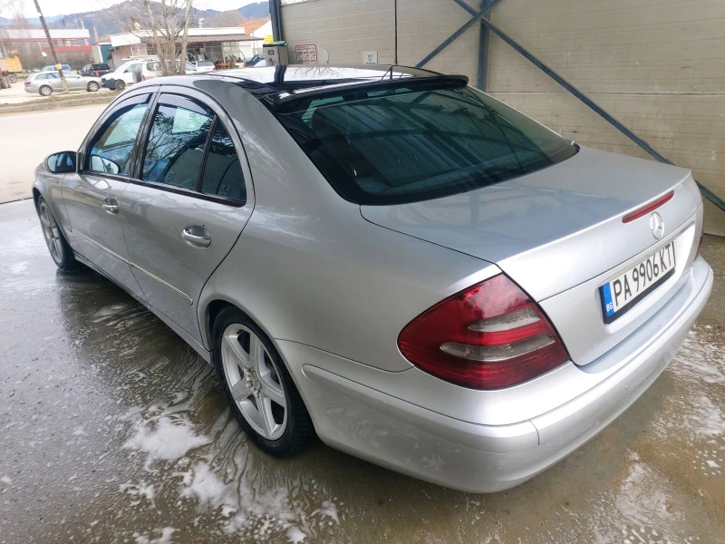 Mercedes-Benz E 270 Авангард , снимка 7 - Автомобили и джипове - 46923553