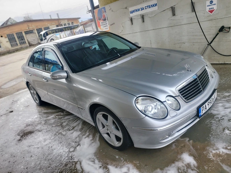 Mercedes-Benz E 270 Авангард , снимка 4 - Автомобили и джипове - 46923553