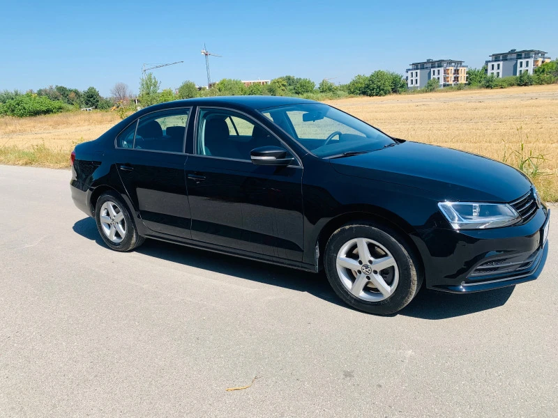 VW Jetta, снимка 5 - Автомобили и джипове - 47458212