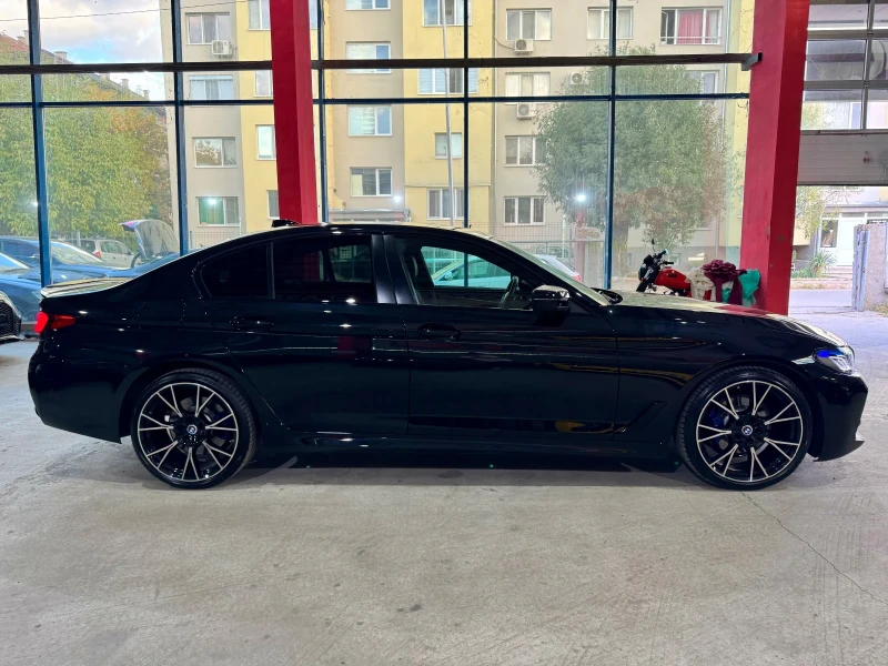 BMW 530 D* Facelift* M5 Paket, снимка 4 - Автомобили и джипове - 47539438