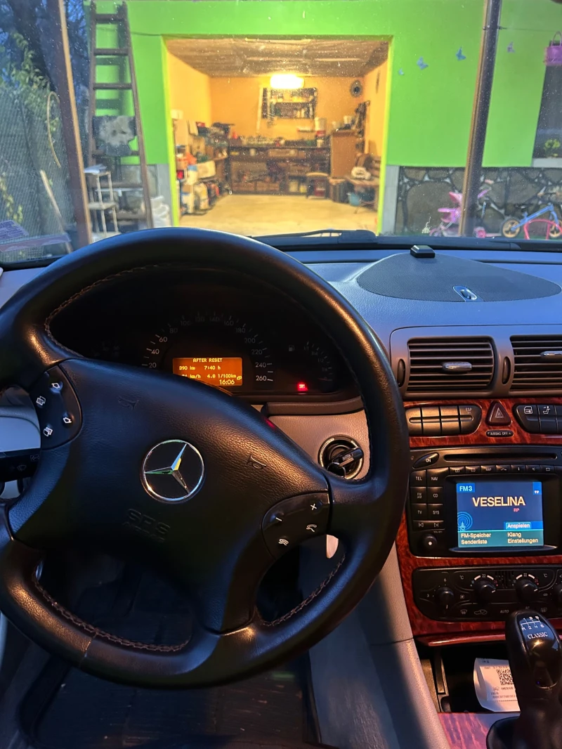 Mercedes-Benz C 220, снимка 9 - Автомобили и джипове - 48041952