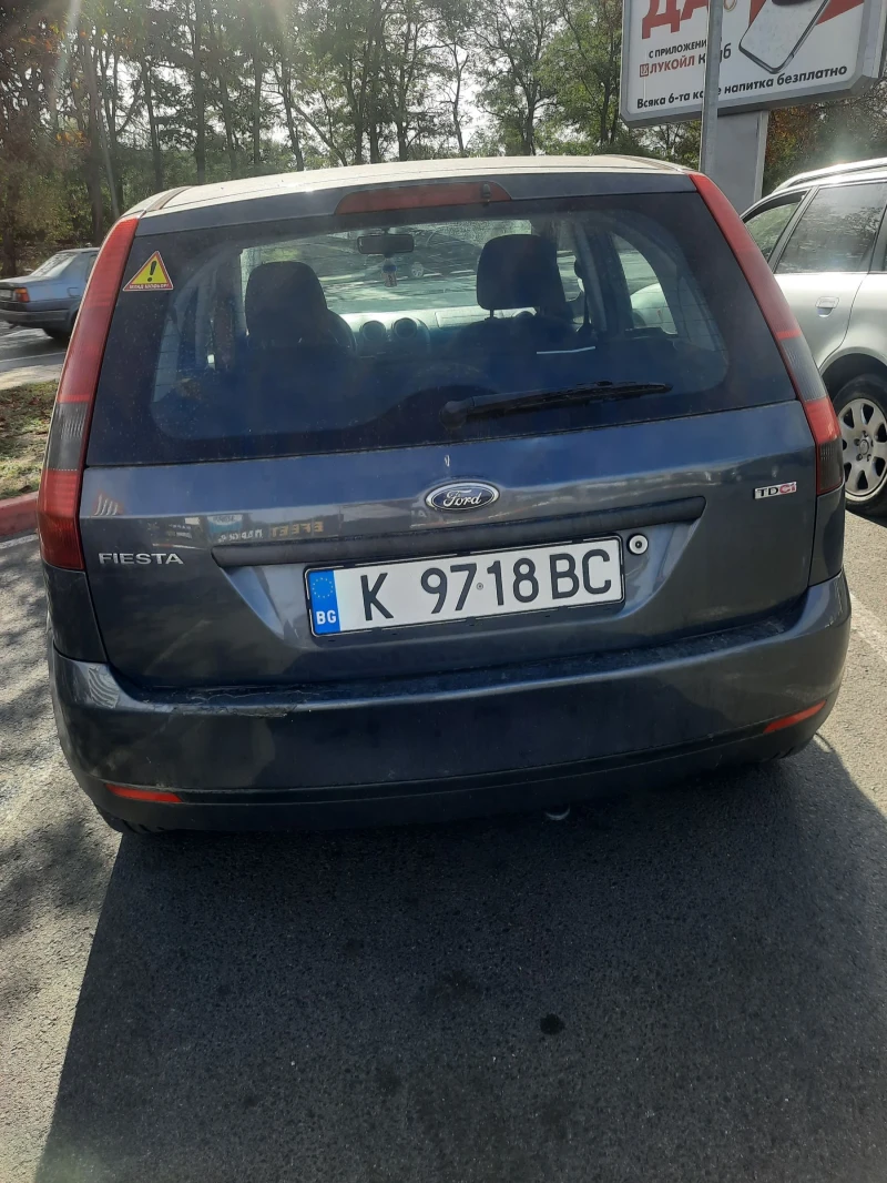 Ford Fiesta 1.4, снимка 7 - Автомобили и джипове - 48820435