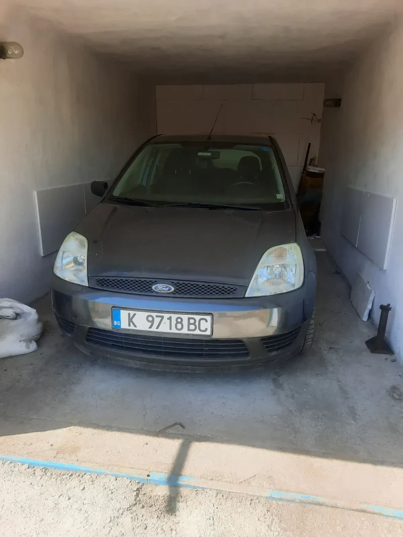 Ford Fiesta 1.4, снимка 8 - Автомобили и джипове - 48820435