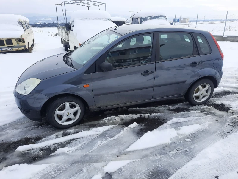 Ford Fiesta 1.4, снимка 2 - Автомобили и джипове - 48820435