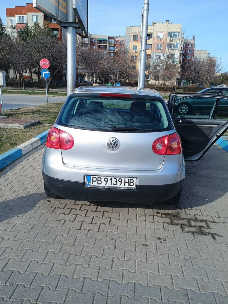 VW Golf 5, снимка 3 - Автомобили и джипове - 49387434