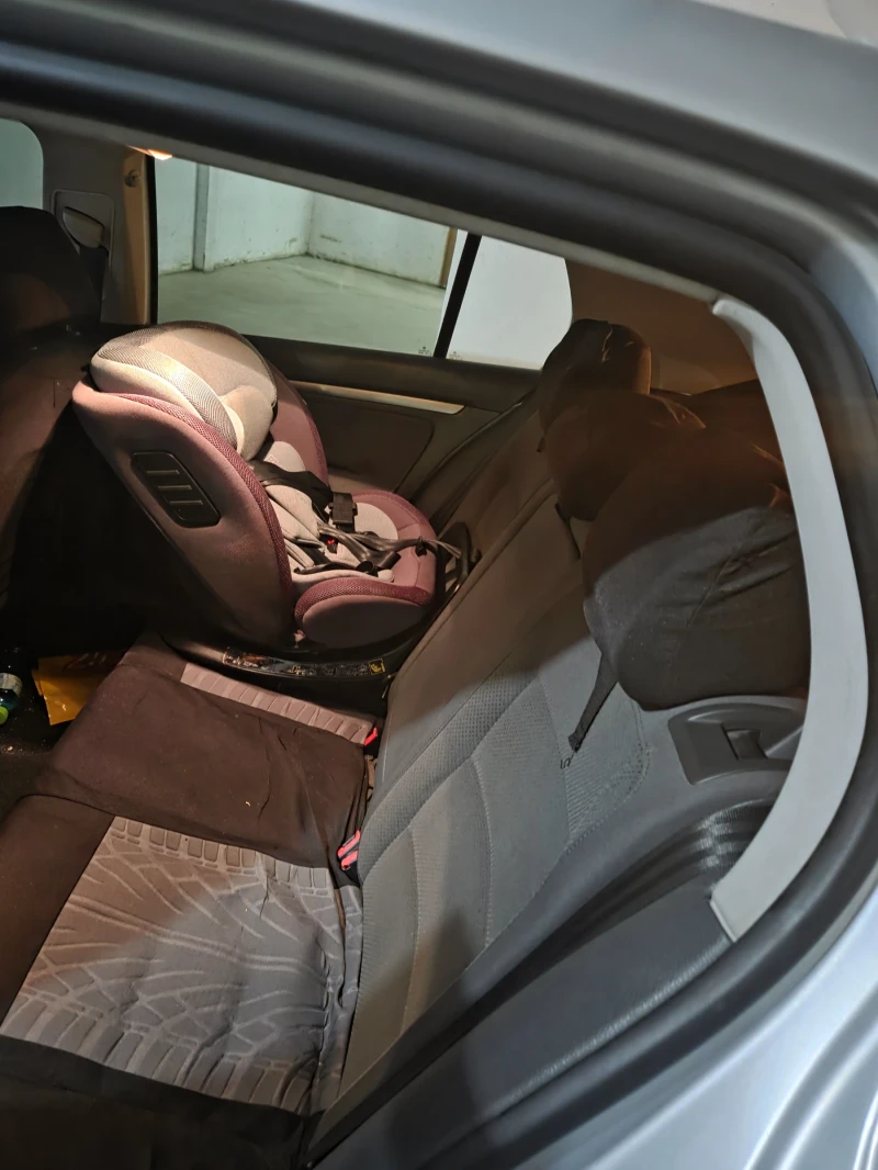 VW Golf 5, снимка 6 - Автомобили и джипове - 51794987