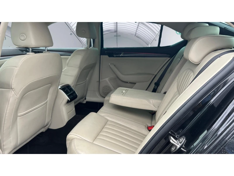 Skoda Superb 2.0 TDi DSG Style 4x4, Месечна вноска от 799 лв., снимка 10 - Автомобили и джипове - 52563832
