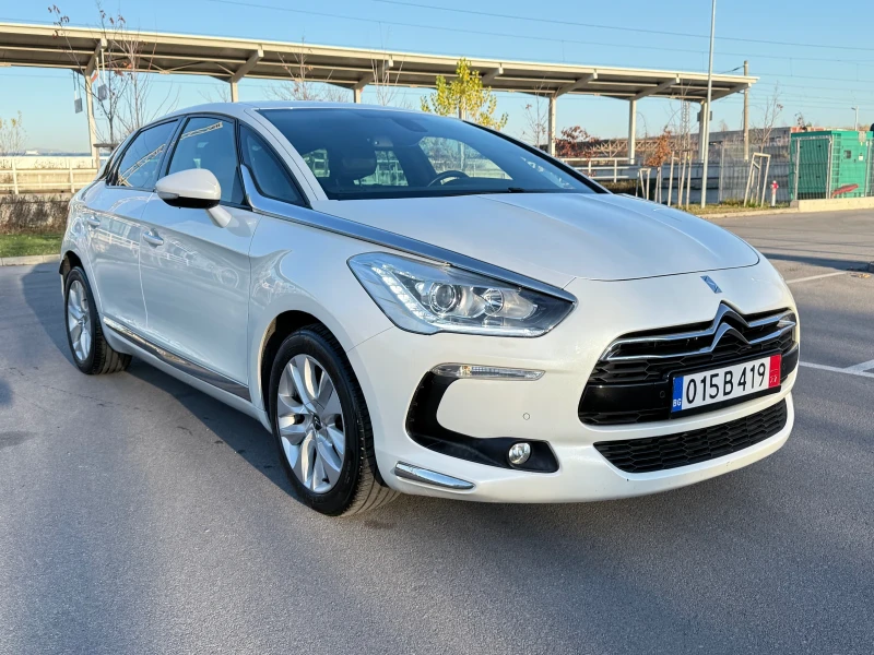DS DS 5 * 2.0HDI* КОЖА* НАВИ* КАМЕРА* КАТО НОВА* , снимка 3 - Автомобили и джипове - 52747215
