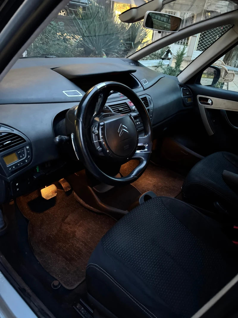 Citroen Grand C4 Picasso, снимка 9 - Автомобили и джипове - 53180253