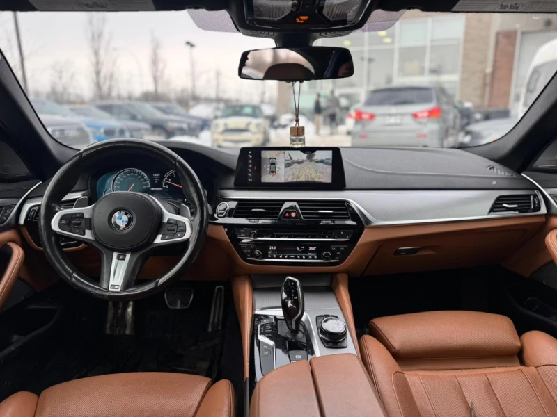BMW 550 M* HARMAN* PERFORMANCE* HEAD-UP* PANO* 360* , снимка 6 - Автомобили и джипове - 53529353