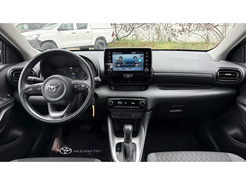 Toyota Yaris 1.5 HSD DYNAMIC - изображение 8