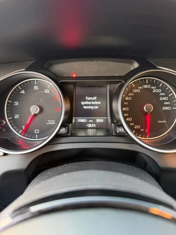 Audi A5 QUATTRO* TECHNIK* KEYLESS* АвтоКредит(ЦЕНА ДО БГ) - изображение 6