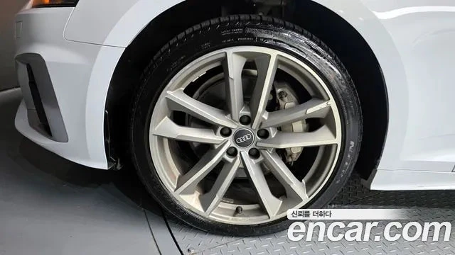 Audi A5 45 TFSI Quattro, снимка 4 - Автомобили и джипове - 53997587