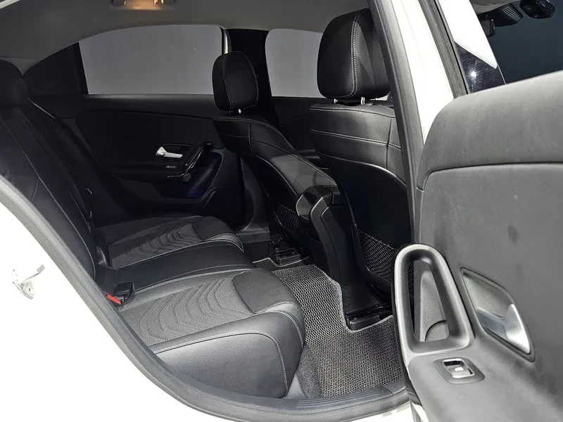 Mercedes-Benz A 220, снимка 11 - Автомобили и джипове - 55841970