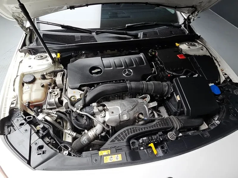Mercedes-Benz A 220, снимка 5 - Автомобили и джипове - 55841970
