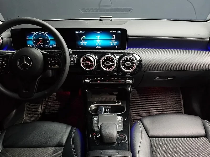 Mercedes-Benz A 220, снимка 6 - Автомобили и джипове - 55841970
