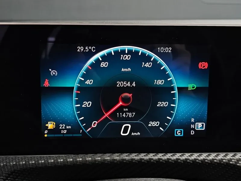 Mercedes-Benz A 220, снимка 7 - Автомобили и джипове - 55841970