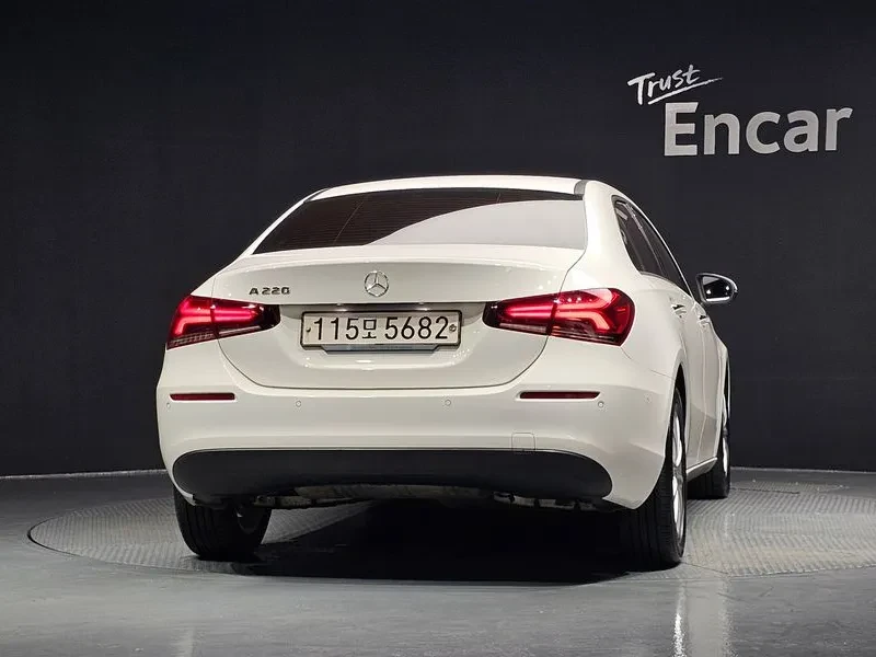 Mercedes-Benz A 220, снимка 3 - Автомобили и джипове - 55841970