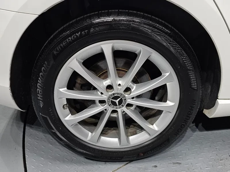Mercedes-Benz A 220, снимка 4 - Автомобили и джипове - 55841970