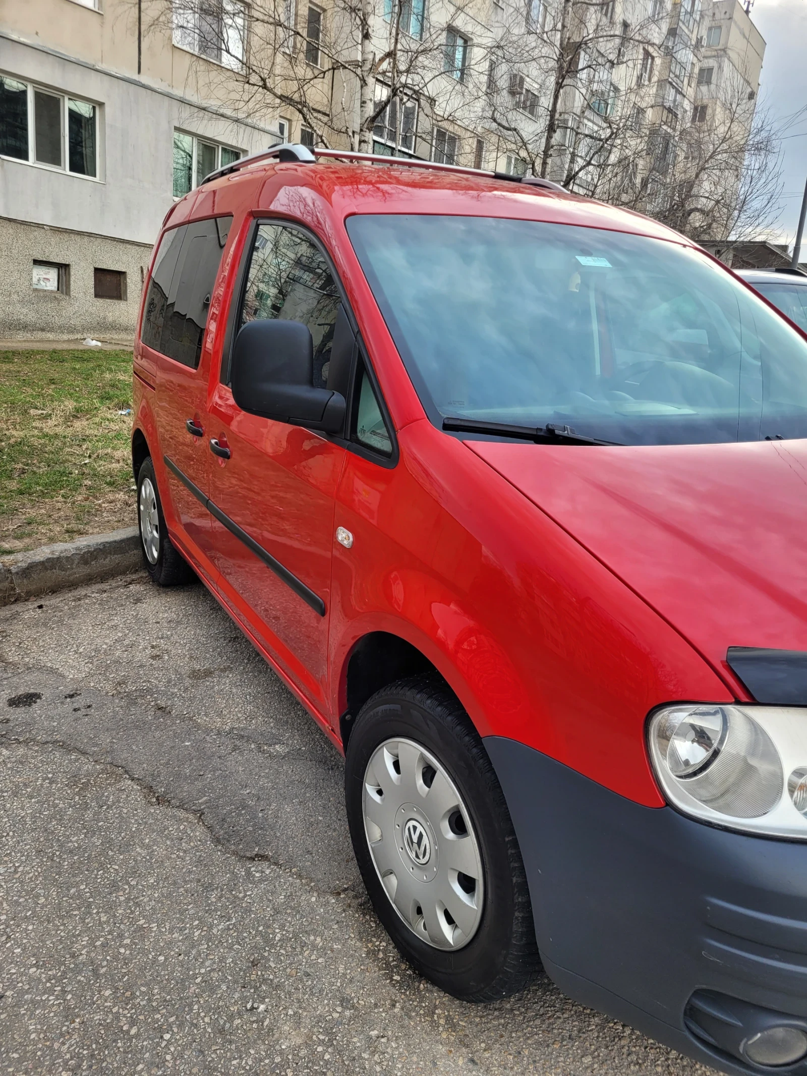 VW Caddy 1.9 - изображение 3