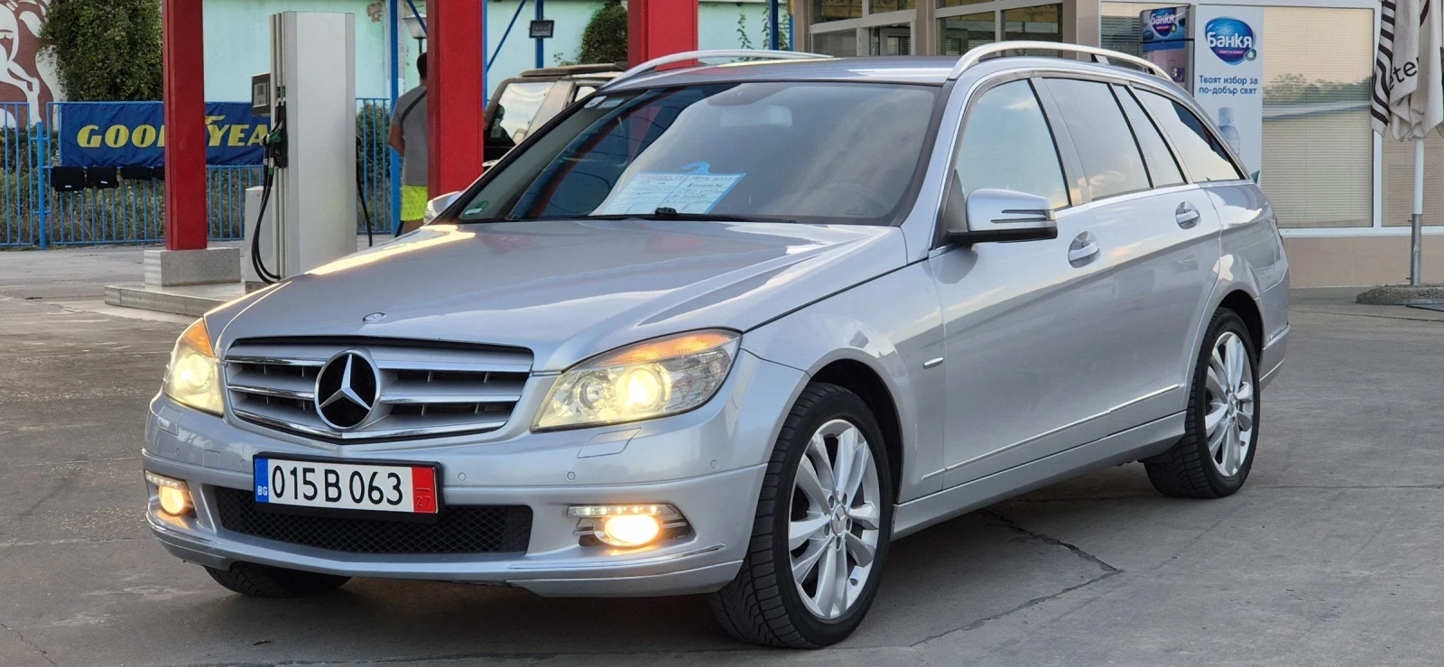 Mercedes-Benz C 320 3.2CDI V6* АВТОМАТИК* 4Х4* НАВИГАЦИЯ - изображение 2