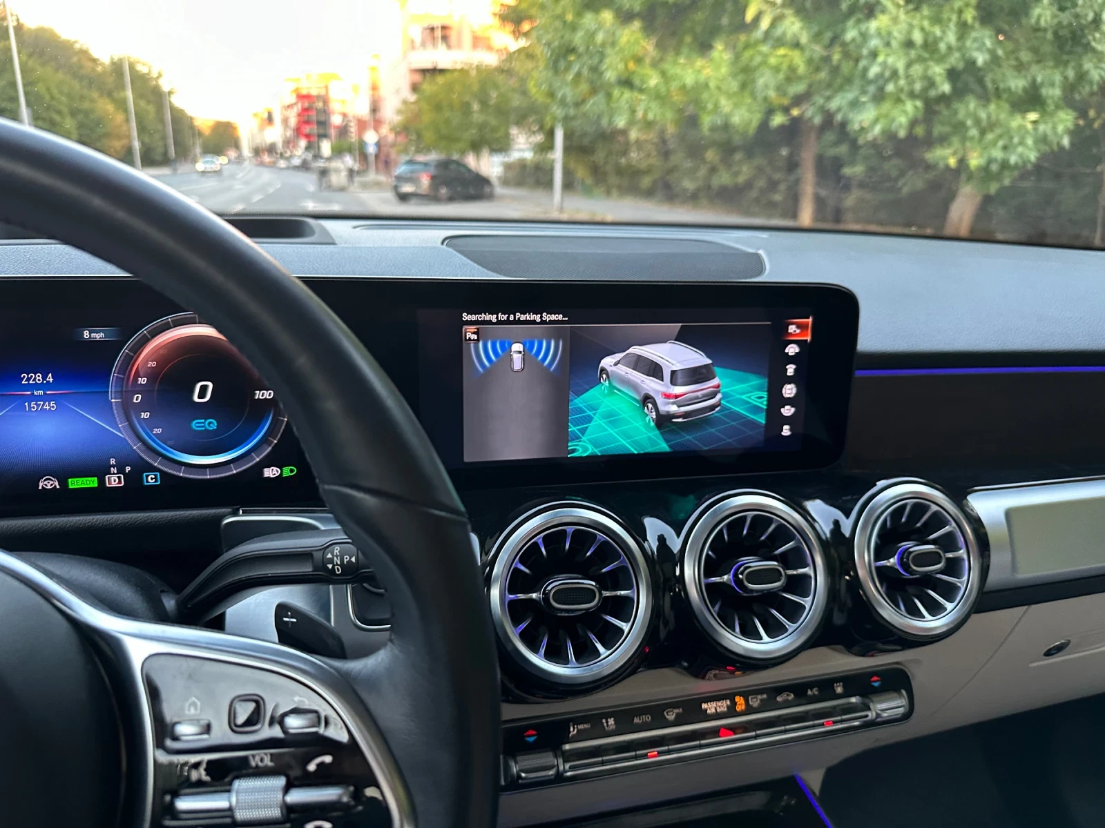 Mercedes-Benz EQB EQB 350 4 MATIC - изображение 7