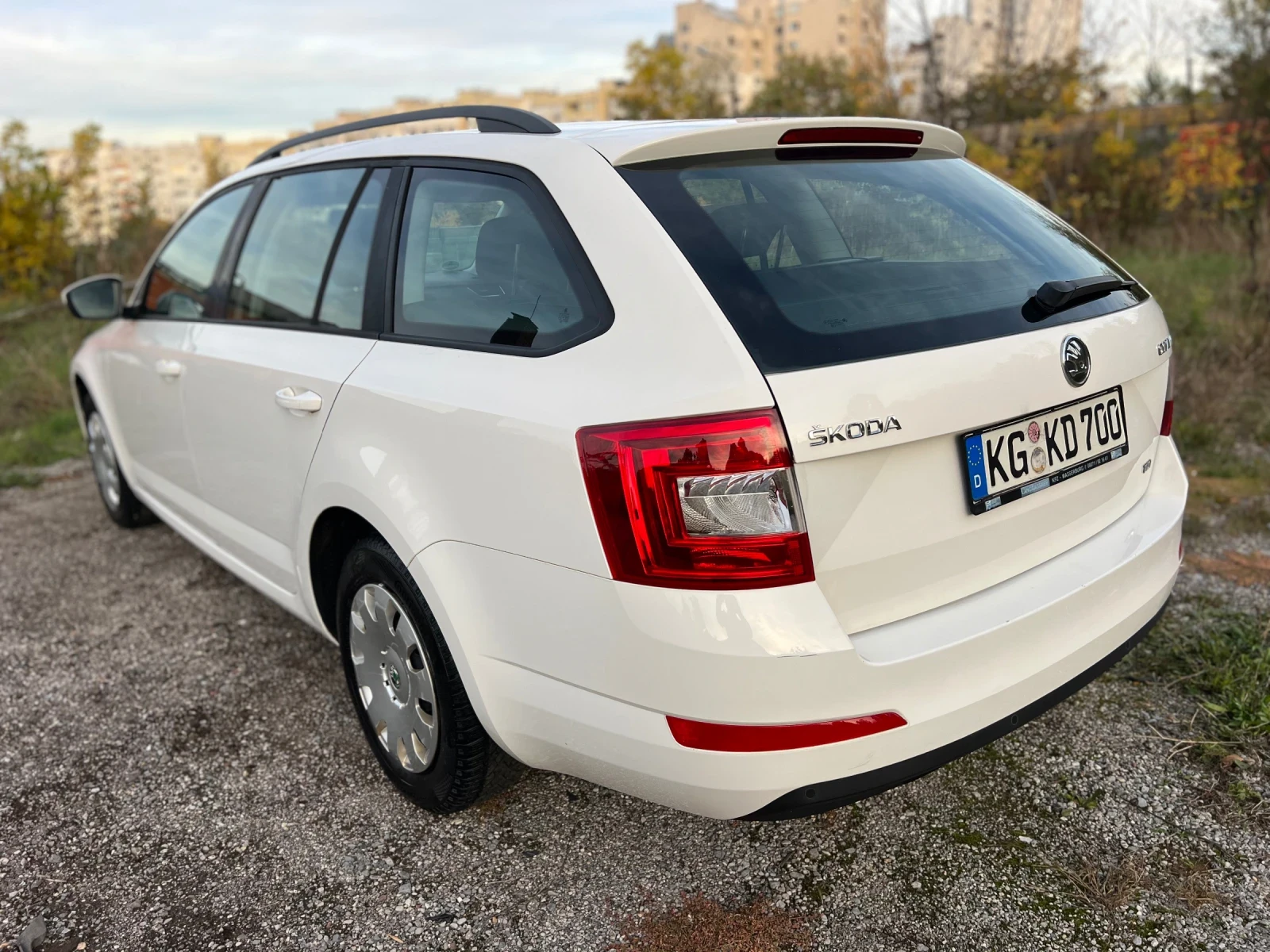 Skoda Octavia 1.6TDI///Avtomatik - изображение 3