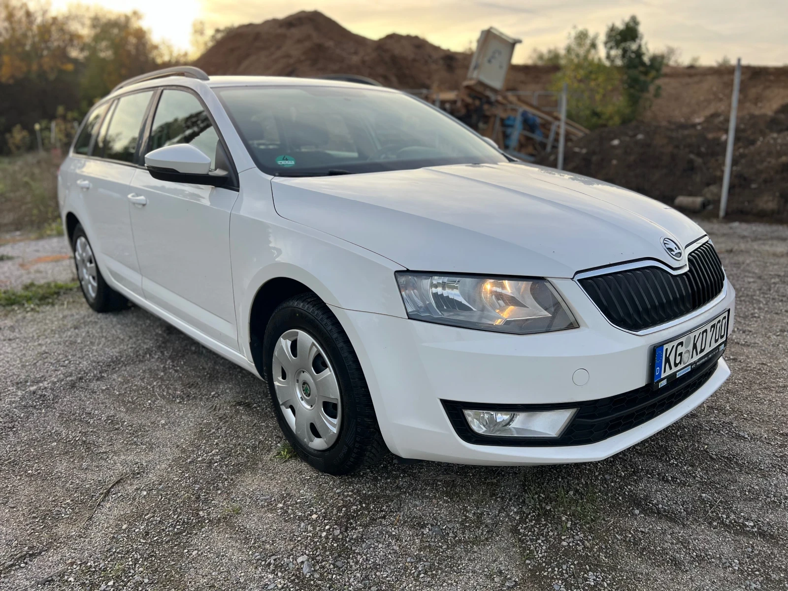 Skoda Octavia 1.6TDI///Avtomatik - изображение 2