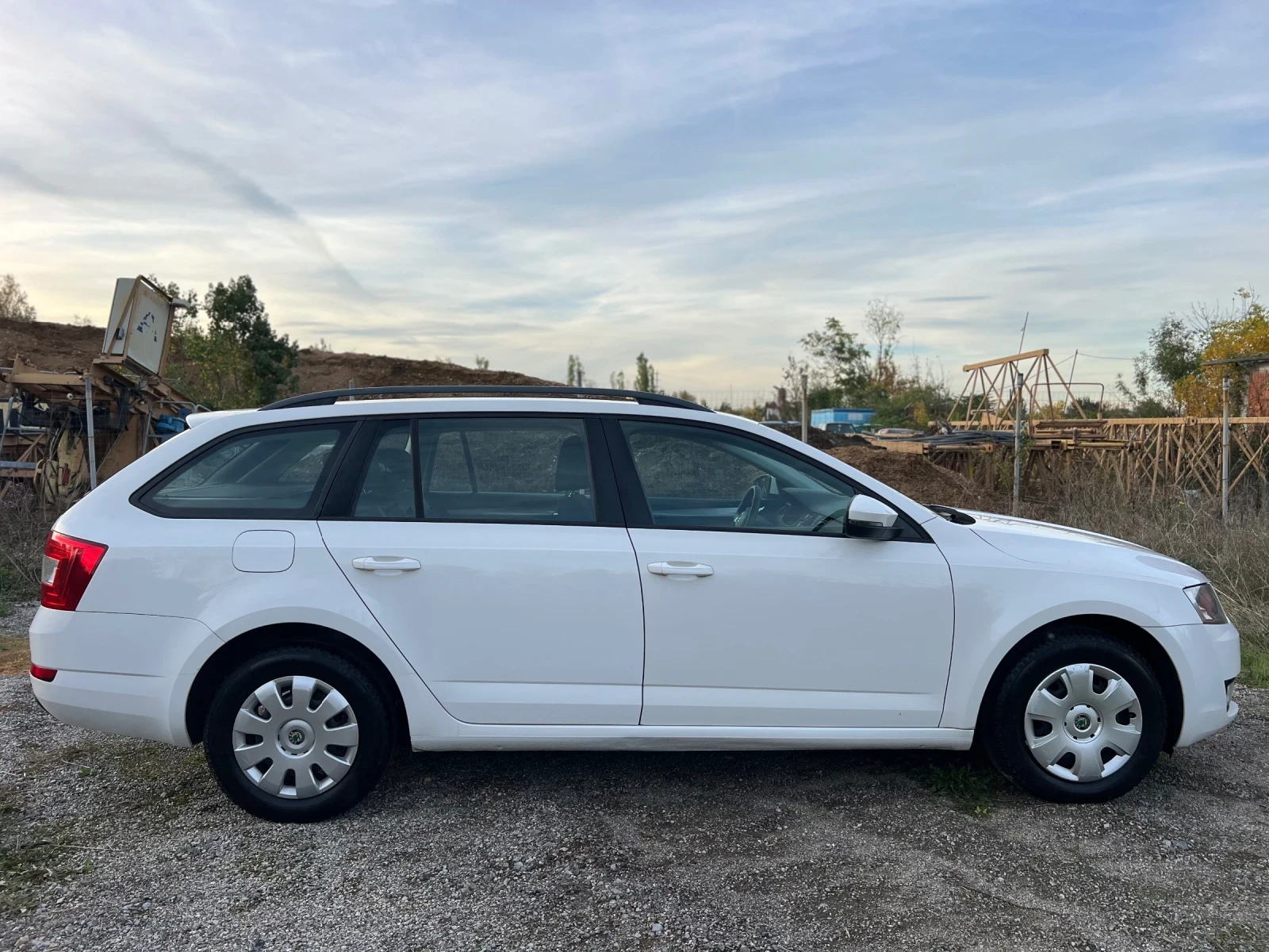 Skoda Octavia 1.6TDI///Avtomatik - изображение 6