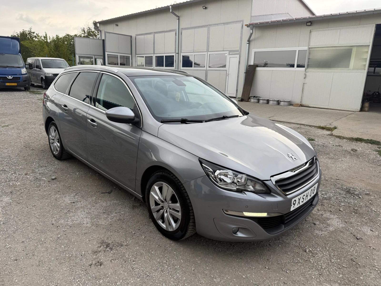 Peugeot 308 2.0 - изображение 3
