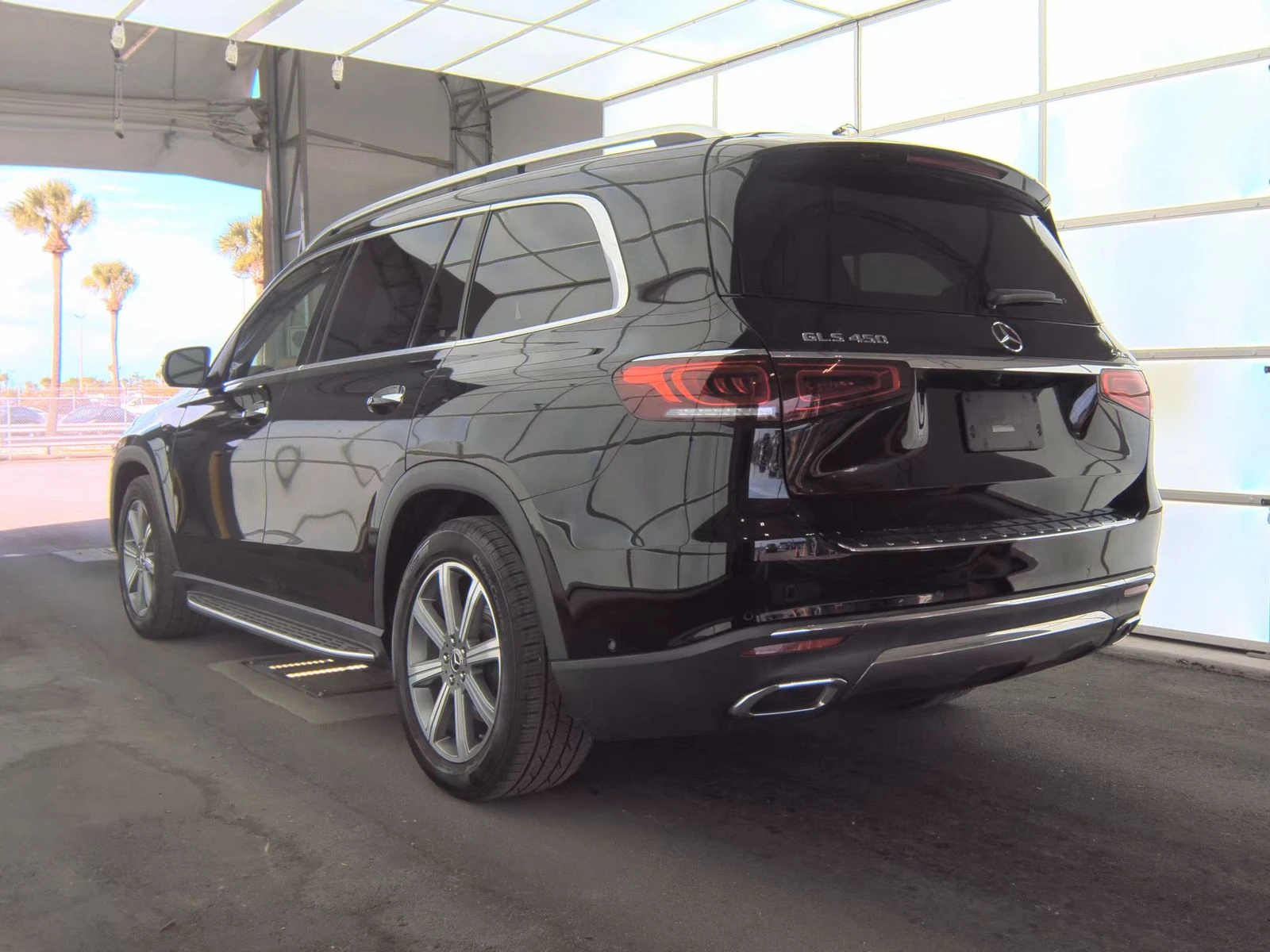 Mercedes-Benz GLS 450 4MATIC ФИКСИРАНА ЦЕНА! BURMESTER/ОБДУХВАНЕ - изображение 4